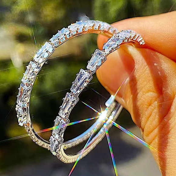 18K White Gold Zircon Diamond Hoop Earrings - Picture 1 of 6